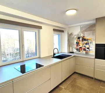 Stan: Zagreb, Centar, Ulica Crvenog križa, parkirno mjesto - cover