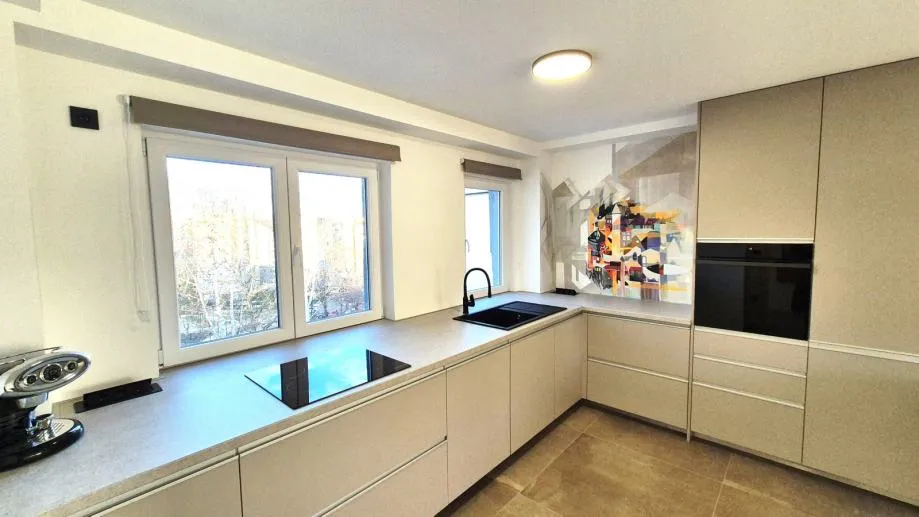 Stan: Zagreb, Centar, Ulica Crvenog križa, parkirno mjesto - cover