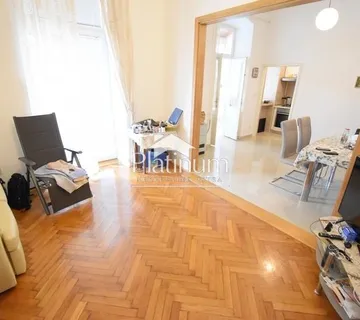 PULA, STROGI CENTAR, RENOVIRANO 3SS, 118m2 SA GARAŽOM-SNIŽENO - cover