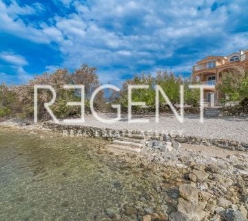 Zadar, Sukošan - Apartmanska kuća prvi red uz more (prodaja) - cover