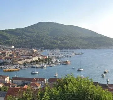 Korčula, Vela Luka, zemljište 650 m2 uz more sa gr. dozvolom za hotel - cover