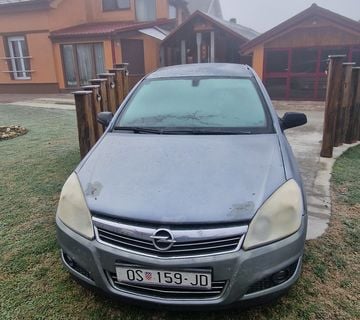 PRODAJEM OPEL ASTRU H - cover