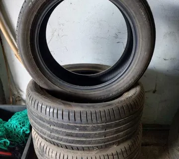 Gume ljetne Pirelli 255/45/19 4 kom. - cover