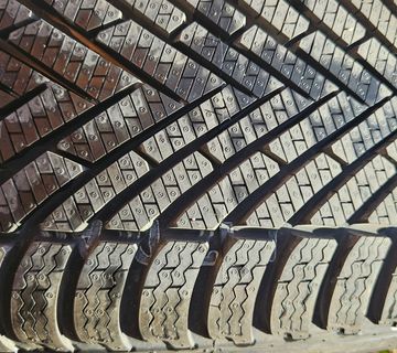 235-55-19 zimske gume, NOVE, Pirelli, 4 kom - cover