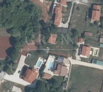 Građevinsko zemljište udaljeno 7 km. od mora i Poreča - cover