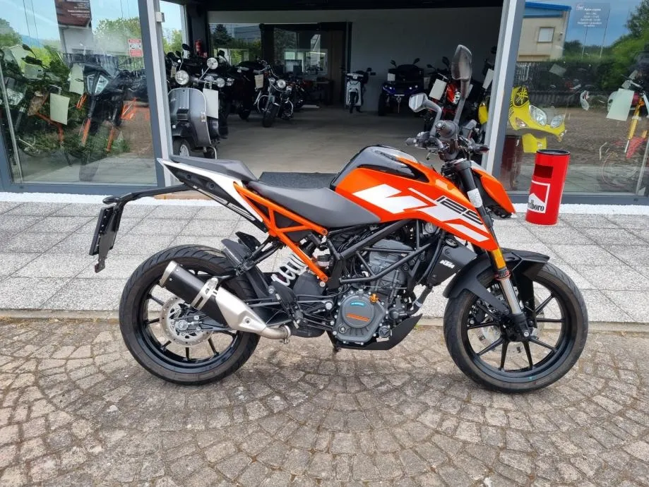 KTM DUKE 125 ABS, A1 KATEGORIJA, S GARANCIJOM, 2019 god. - cover