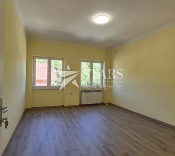 Gorski kotar, Delnice - poslovni prostor u centru 23 m2 - cover