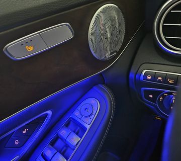Mercedes-Benz C-klasa 220 D - cover