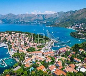 Građevinsko zemljište cca 2.600 m2| Pogled more | Cavtat - cover