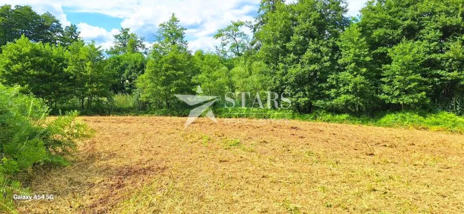 Josipdol - Građevinsko zemljište 994 m² – mirna lokacija uz potok - cover