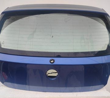 GEPEK VRATA / PRTLJAZNIKA BMW SERIA 1 2004-2012 . - cover