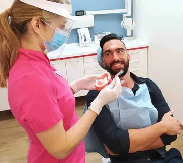 Ortodont i ortodoncija - cover