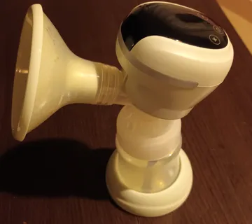 Prodajem Kikka Boo Leia Plus električnu izdajalicu - cover