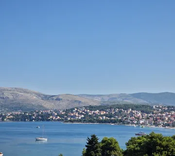 Prodaja, komforan penthouse s otvorenim pogledom na more, Okrug Gornji - cover