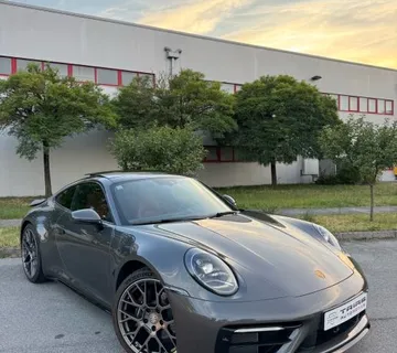 Porsche Carrera 4 992.1 - cover