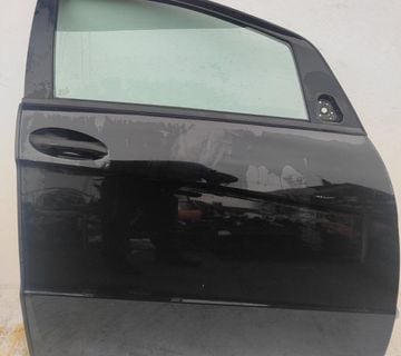VRATA PREDNJA DESNA MERCEDES A KLASA W 169 2004-2012 - cover