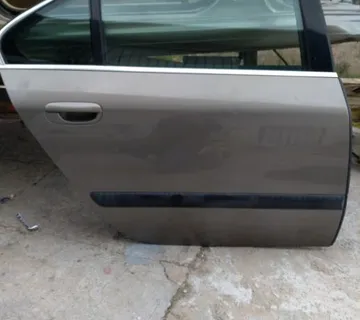 Peugeot 607 zadnja desna vrata - cover