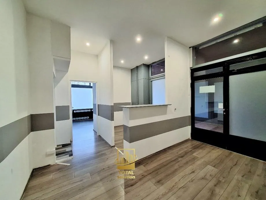 Novi Zagreb, Siget, ulični lokal 53 m2 + skladište 215 m2 (prodaja) - cover