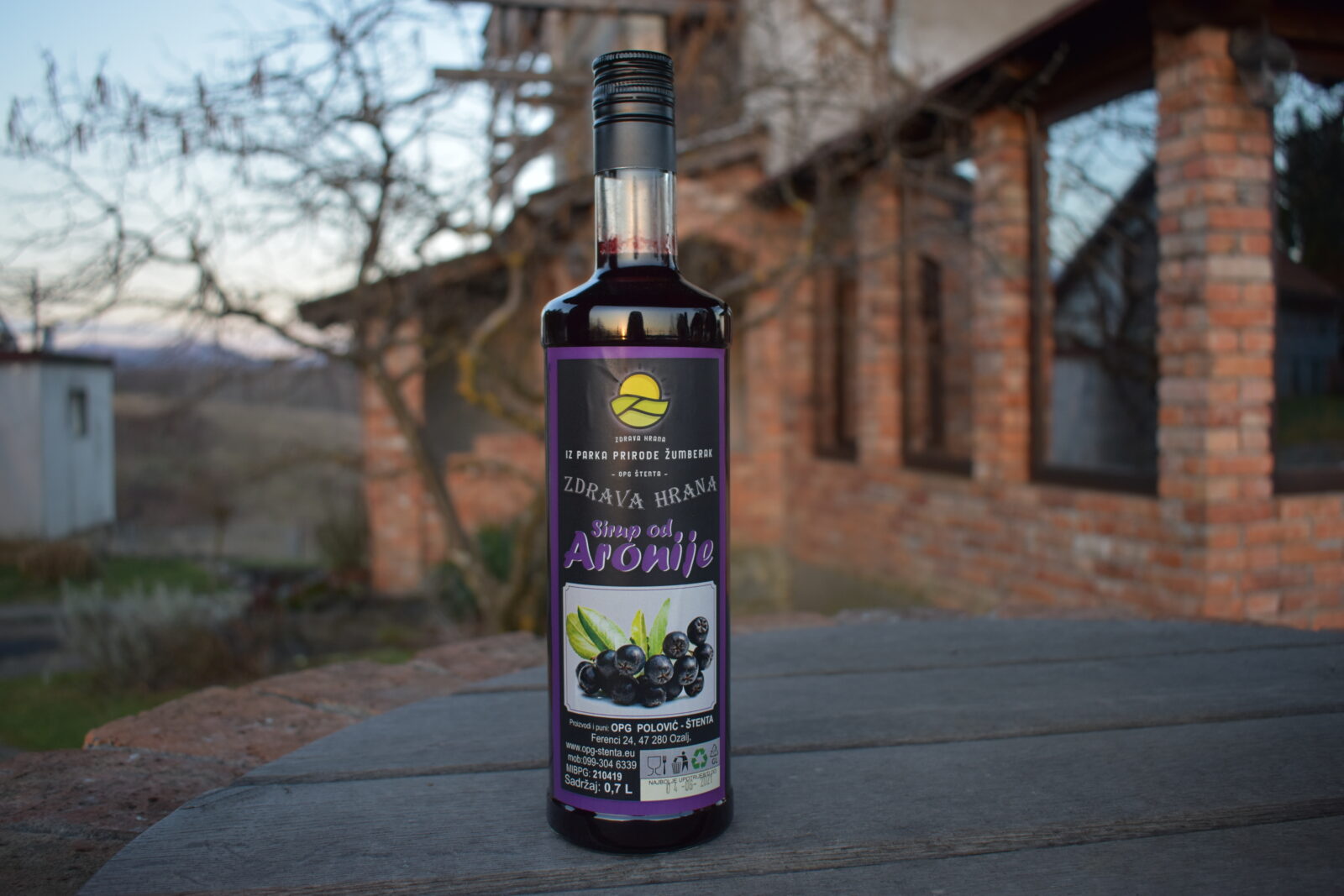 Sirup-od-aronije