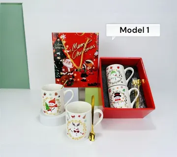 Božićni Poklon Set – 2 šalice + 2 zlatne žličice u poklon kutiji - cover