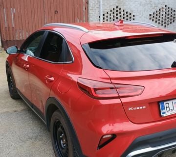 Kia X Ceed  1.5 T-GDI  Kamera, lane assistent, tempomat, itd  - cover