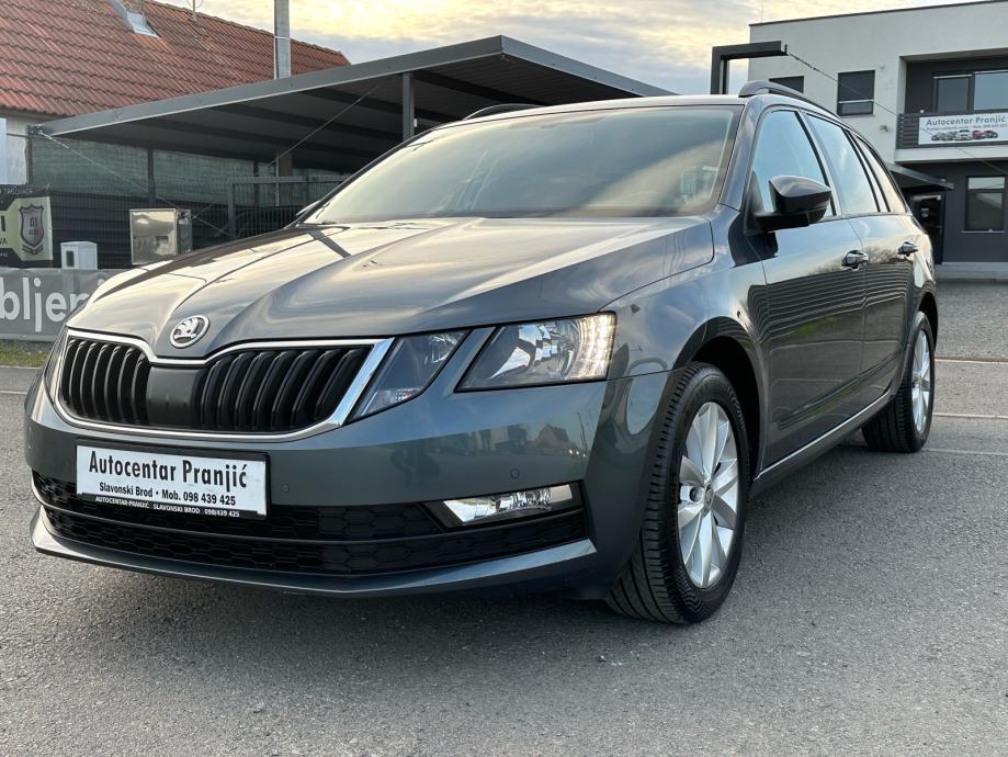 Škoda Octavia Combi 1,6 TDI navigacija servisna 134000km (4)