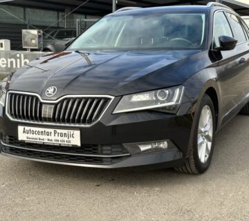 Škoda Superb Combi 2,0 TDI STYLE XENON,Led,NAVIGACIJA SERVISNA u PDV u - cover