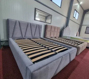 Tapacirani bracni krevet - cover