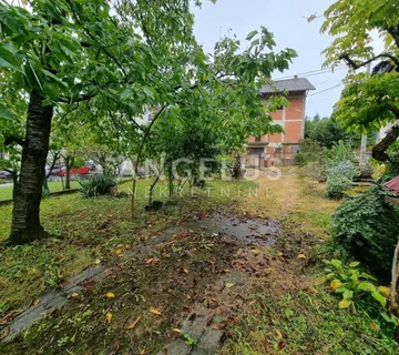 Zagreb, Črnomerec - kuća sa zemljištem, 2318m2 - cover
