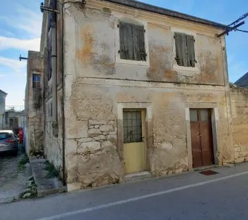 !!CENTAR, Kuća za renovaciju: Murter, 200. 00 m2 (prodaja) - cover
