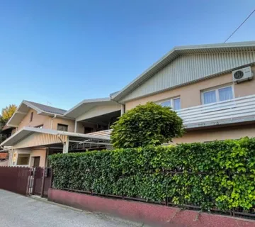 Prodaja, dvije kuće, Savski gaj, 280 m2, garaža, vrt, 3pm (prodaja) - cover