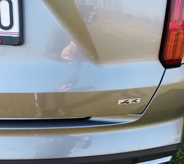 Kia Sorento 2.2 4x4 - cover