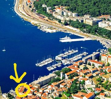 HITNO! PULA, centar 115m2 prvi red do mora  - cover