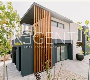 Vodice, Srima – moderna vila s bazenom i saunom - cover