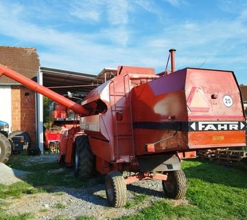 Prodajem kombajn Deutz fahr m922 - cover