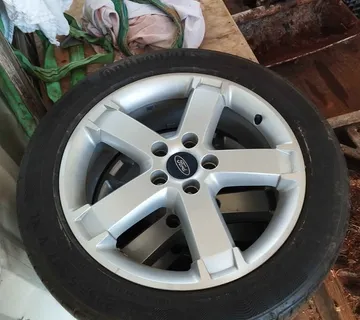 Alu felge Borbet 6,5J x 17" Ford 5x108 ET52.5, centralna rupa 63,4 mm. - cover