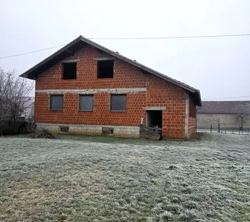 Prodaje se kuća u Roh-Bau stanju u Sivici, Općina Podturen. - cover