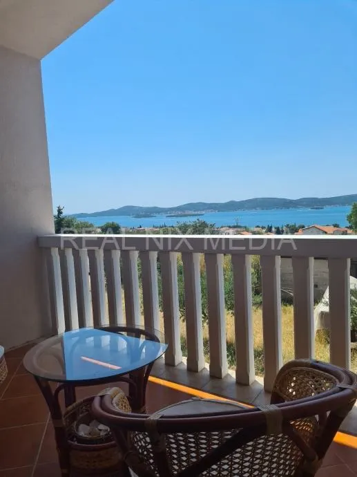 Sv. Filip i Jakov-KUĆA SA 2 STANA I POGLEDOM NA MORE! - cover