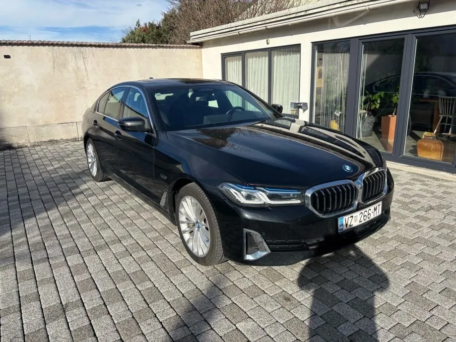 BMW serija 5 530e 2022.,plug-in hibrid, 215 kw, iPerfirmance, 292 Ks - cover