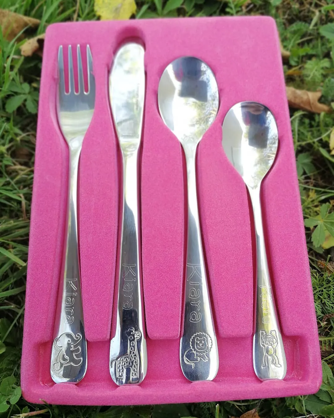 Pribor za jelo (dječji) - cover