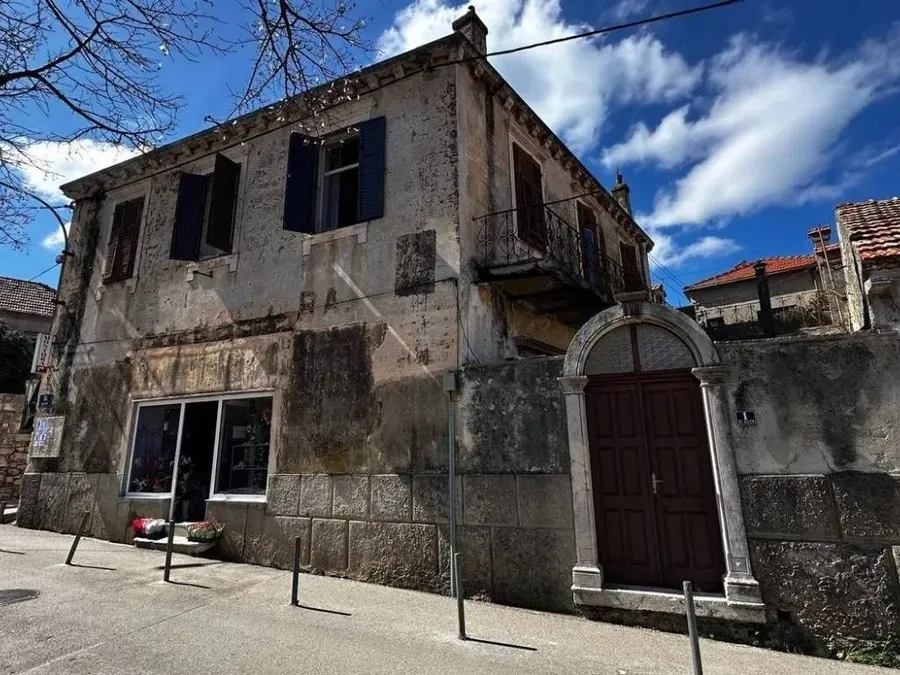 Kuća na prodaju - Blato - cover