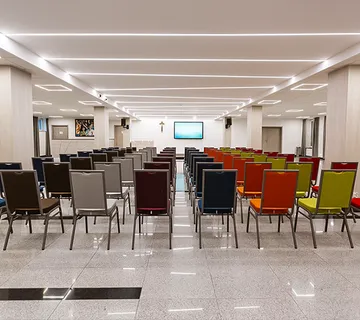 Banketne stolice - cover