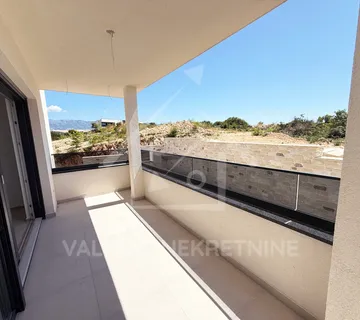 Novogradnja u centru Novalje, stan 60,21 m2, prizemlje, vrt, 198.693 € - cover
