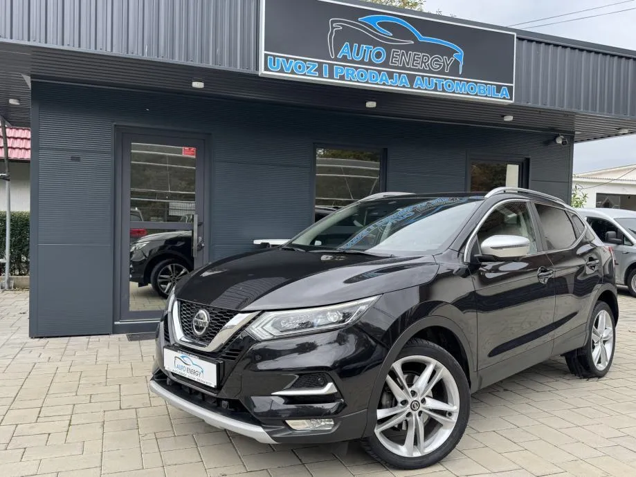 Nissan Qashqai 1,5 dCi 85 kw Full LED, Panorama, Kamera Vel servis - cover