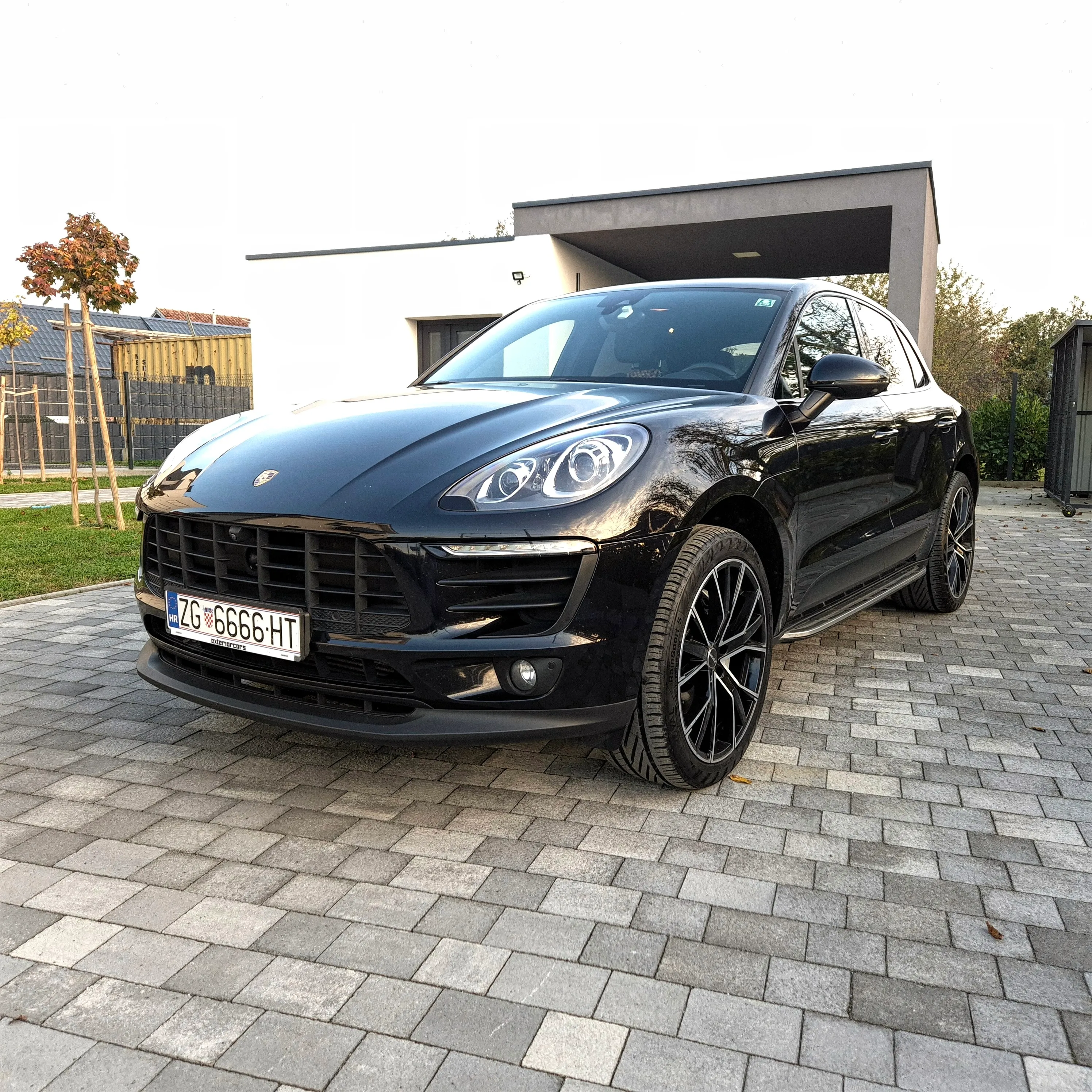 Porsche Macan 3,0 V6 DIESEL - KAMERA 360 - ALU 21 - REG 07/26 - cover