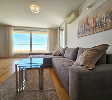 Trosoban penthouse, pogled na more, 2 parking mjesta, Žnjan, Split - cover