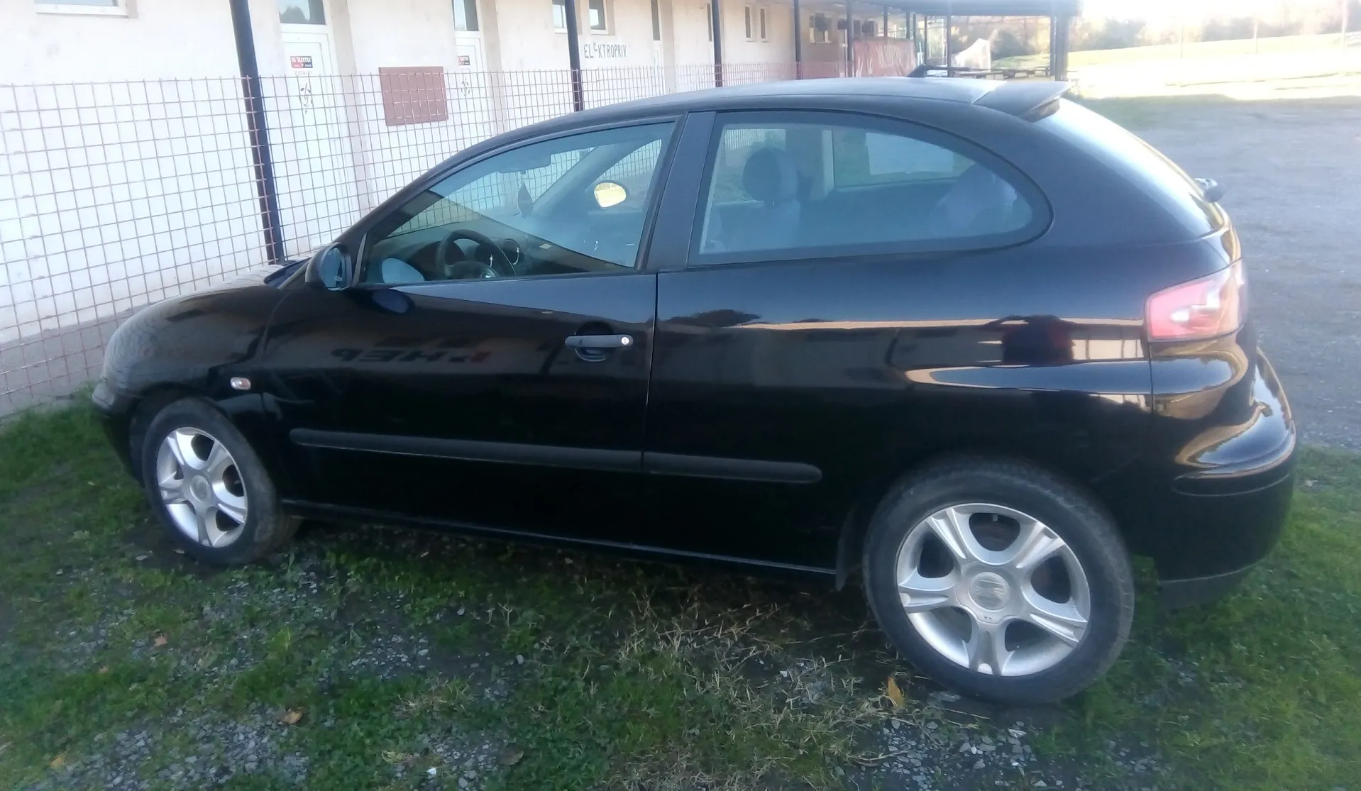 POVOLJNO!! SEAT IBIZA 1.4. Benzin , 55Kw , 114800 km - cover