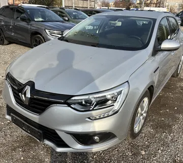 Renault Megane Berline TCe 100 Business - cover