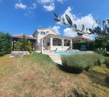 Villa sa bazenom kod Poreča - cover