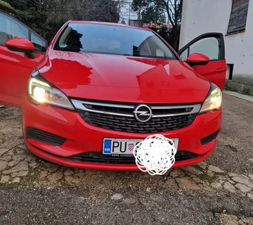 Opel Astra K  1.6 - cover